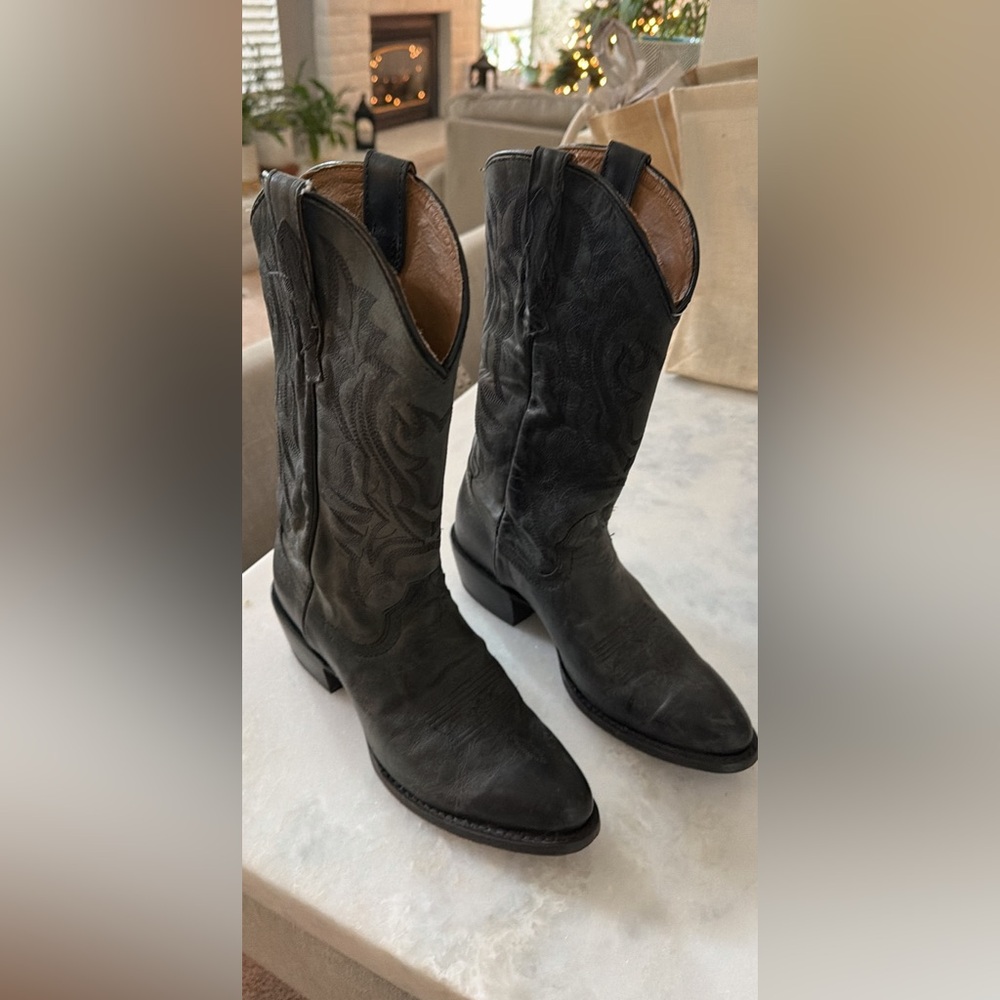 SOLD- Shyanne Black Heeled Boots